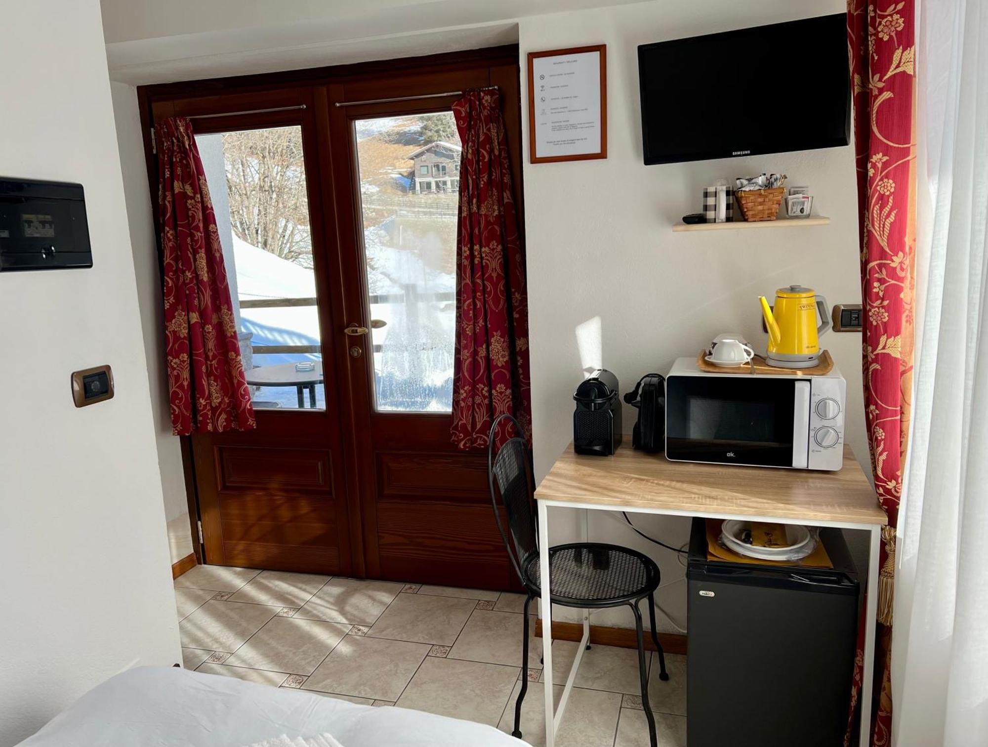Affittacamere Buenavista Guest House Champoluc Cameră foto